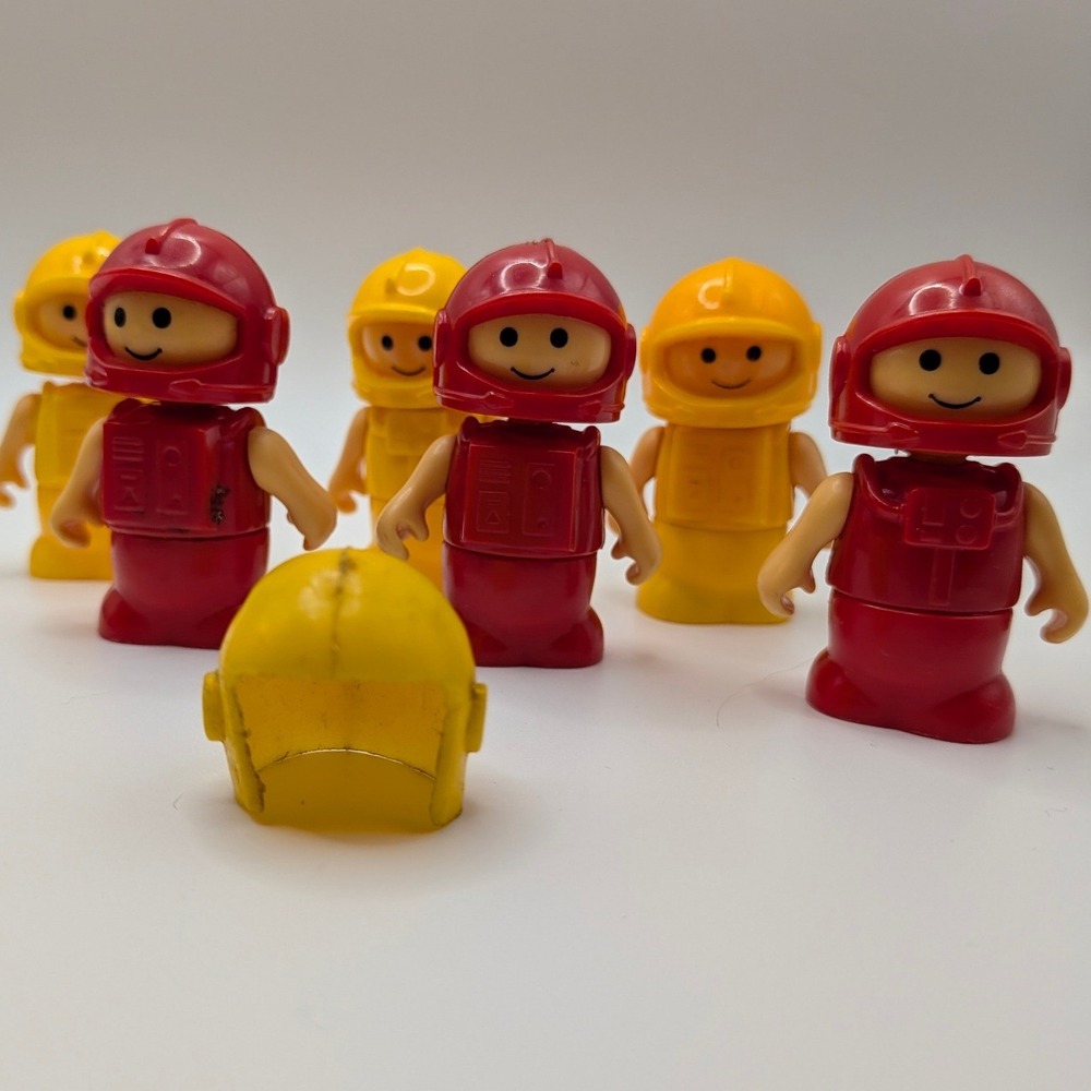 Vintage Playskool Mini Astronaut Figures Little People Lil Playmates Space